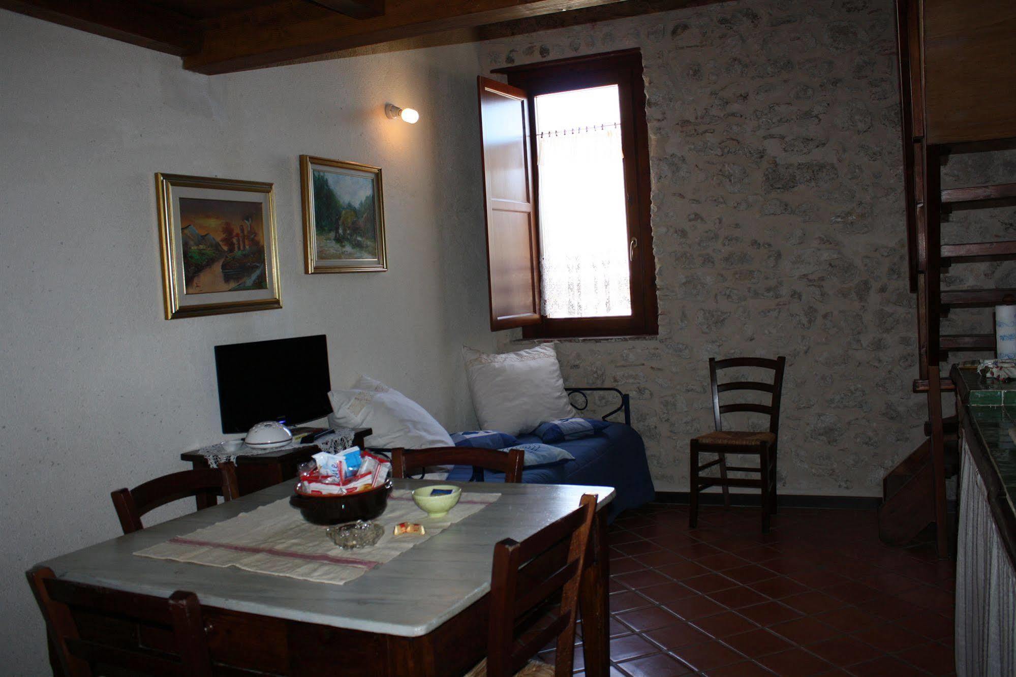 La Casa Su Le Dimore Del Borgo Santo Stefano di Sessanio Kültér fotó